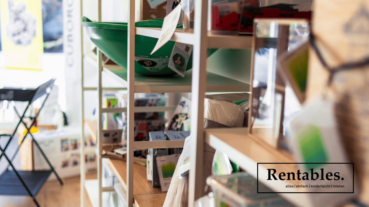Rentables, Baby- und Kinderartikel einfach mieten, Sortiment Wickeltisch, Spielzeug, Kinderwagen, Standort Grevesm&uuml;hlen // &copy; Stella Breitzman