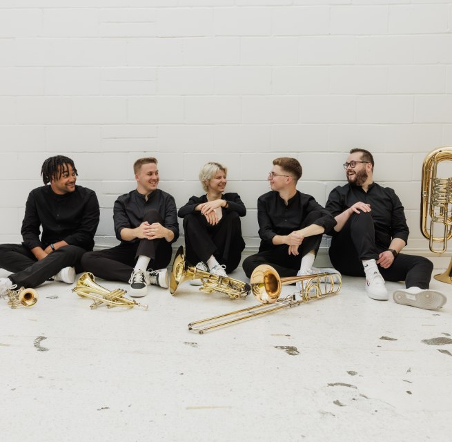 &copy; Oliver Da Costa