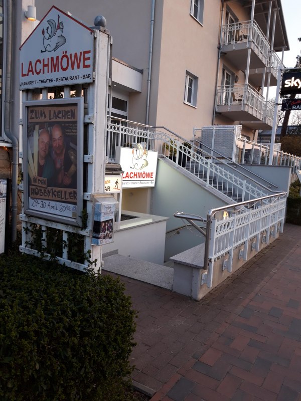 Ingang van cabaret Lachm&ouml;we // &copy; Lachm&ouml;we