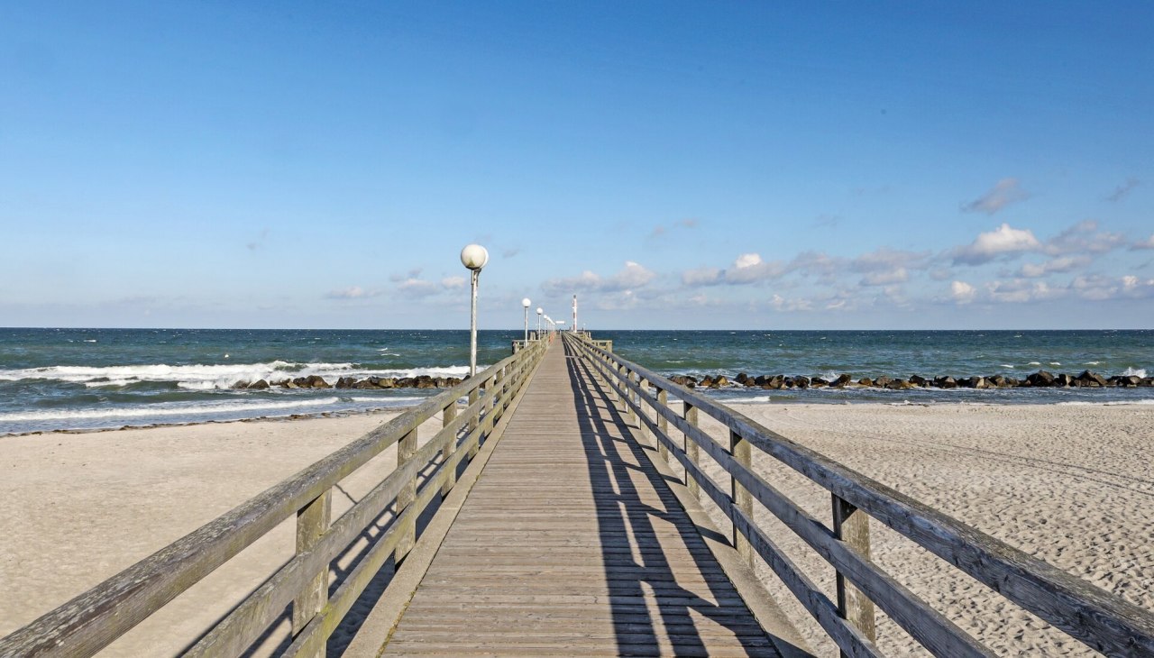 Pier in de kustplaats aan de Oostzee Wustrow, © TMV/Gohlke Pier in de kustplaats aan de Oostzee Wustrow, © TMV/Gohlke