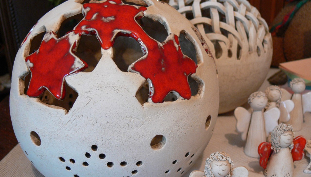 Keramik-Leuchtkugeln, &copy; Rosentau-Keramik/Rehfeld