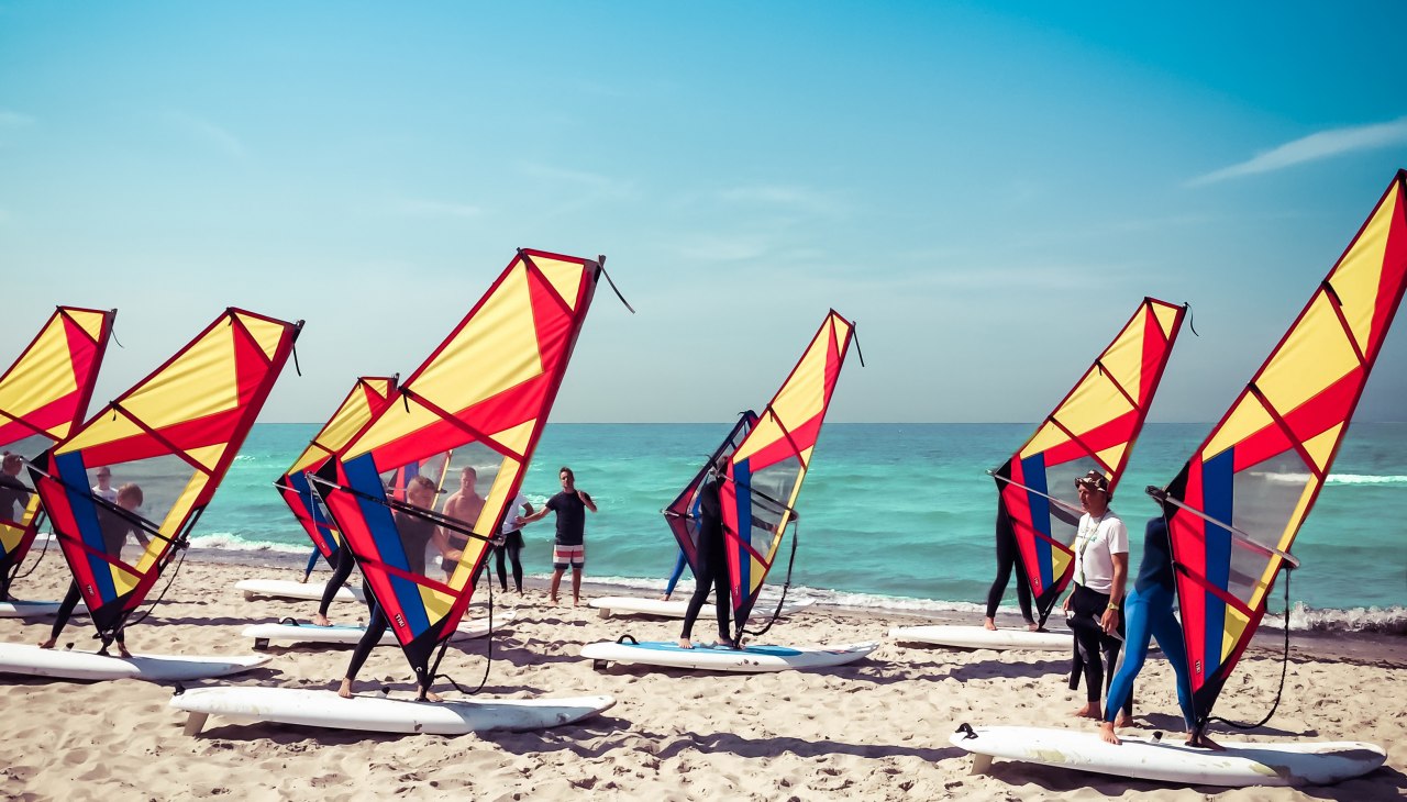 Windsurfcursus Oostzee LOOP IN groep beginnerscursus, &copy; Plamen Solzer