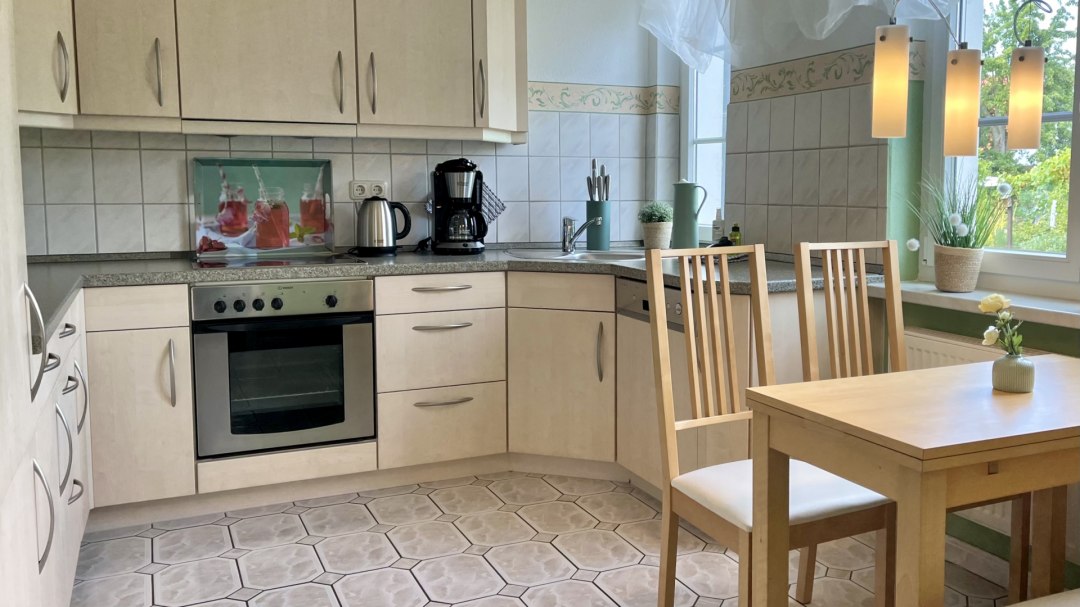 Sehr umfangreiche Küchenausstattung, © Ostsee-Ferienhaus Richter