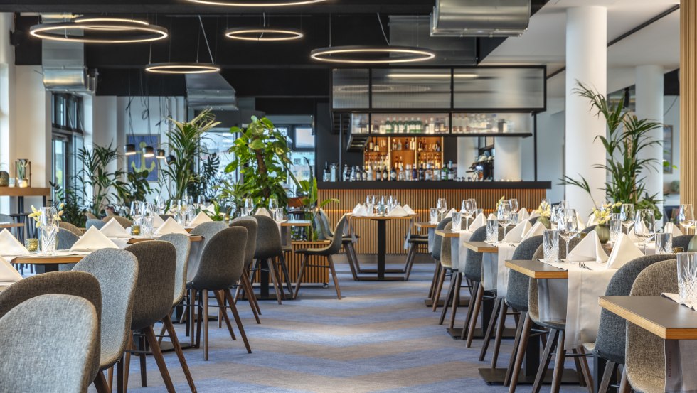 Restaurant am Abend // &copy; Park Inn by Radisson Wismar