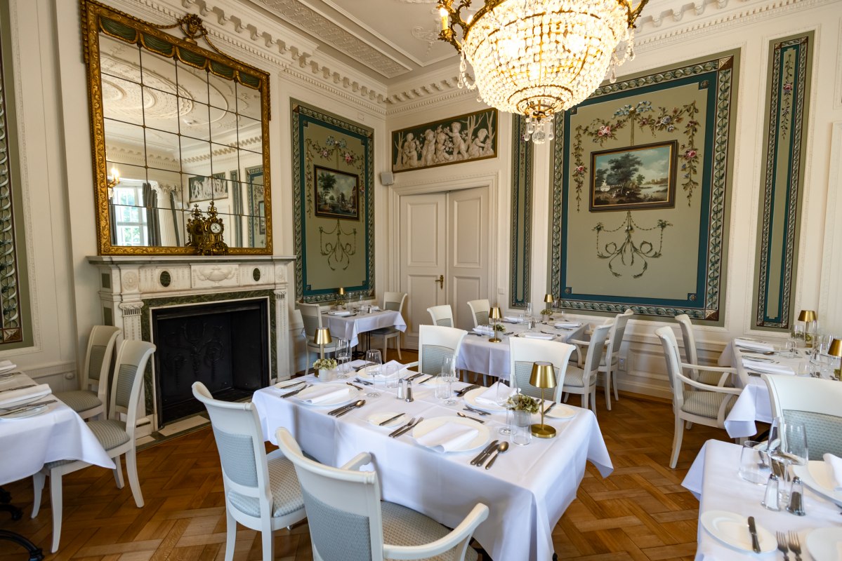 Im Schloss-Restaurant "Strelitzia" // © Schloss Neustrelitz / Bianka Pogadl Im Schloss-Restaurant "Strelitzia" // © Schloss Neustrelitz / Bianka Pogadl