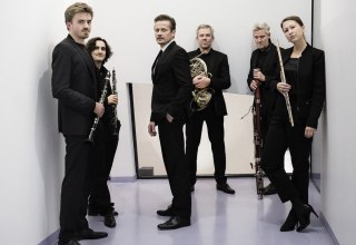 Plakat f&uuml;r das Literaturkonzert &bdquo;Deutschland, siehst du das nicht?&ldquo; am 26. April 2026 im Solit&auml;r in Parchim mit OPUS 45 und Roman Knižka; Eintritt frei. // &copy; DanielHaeker I OPUS 45