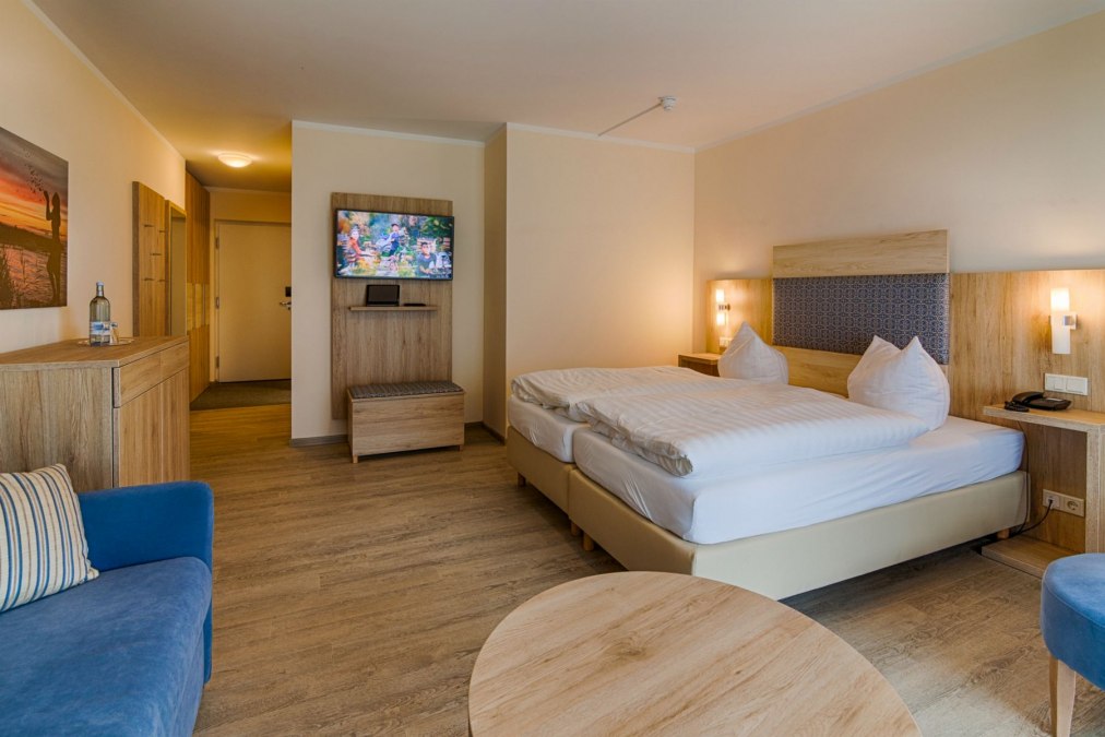 Tweepersoonskamer in het Haffhus, &copy; Hotel & Ferienanlage Haffhus GmbH