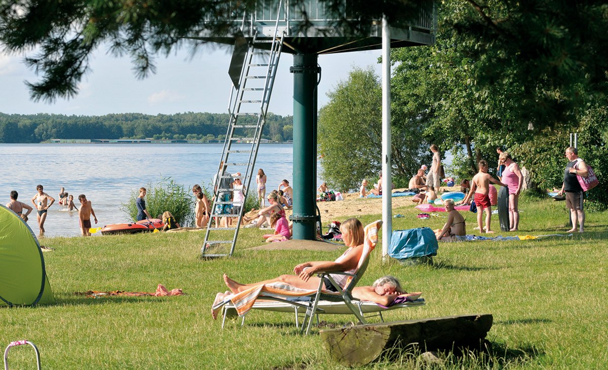 liegewiese-ecktannen, © Waren (Müritz) Kur- und Tourismus GmbH liegewiese-ecktannen, © Waren (Müritz) Kur- und Tourismus GmbH