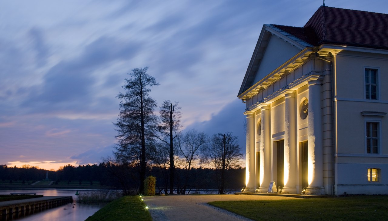© Schosstheater Rheinsberg am Abend (c) Michael Haddenhorst © Schosstheater Rheinsberg am Abend (c) Michael Haddenhorst