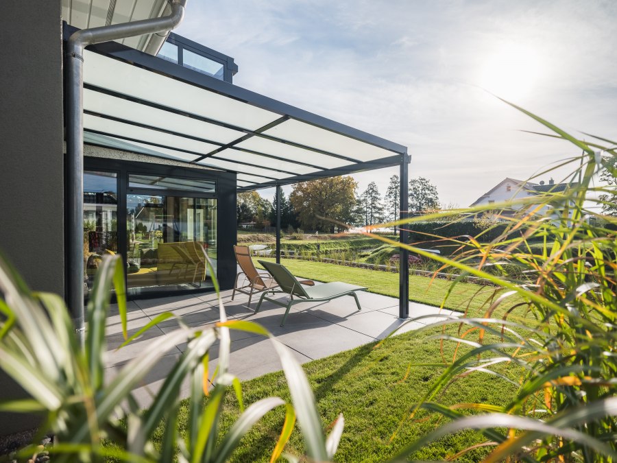 Terrasse zum See, © Rabennest/Friederike Hegner