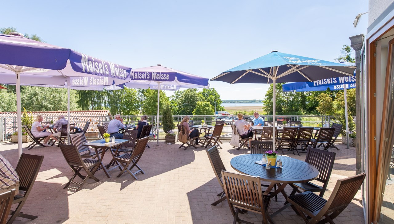 Von hier aus genießen Sie einen wunderbaren Blick über den Kummerower See, © Ferienland Salem Von hier aus genießen Sie einen wunderbaren Blick über den Kummerower See, © Ferienland Salem