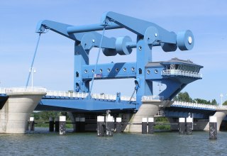 Peene-Brücke in Nahaufnahme // © Baltzer Peene-Brücke in Nahaufnahme // © Baltzer