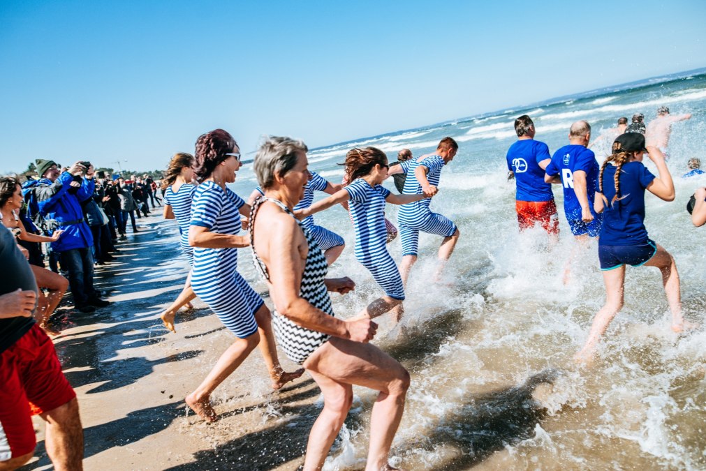 SAISONAUFTAKT mit dem traditionellen Binzer Anbaden, © Binzer Bucht Tourismus