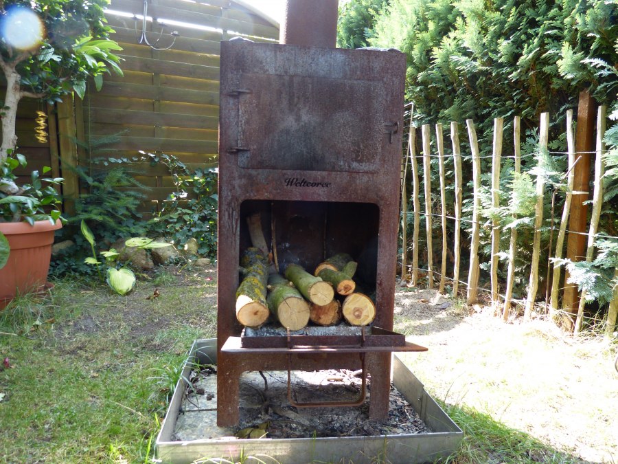 Ofen zum Räuchern, © Ambros Ofen zum Räuchern, © Ambros