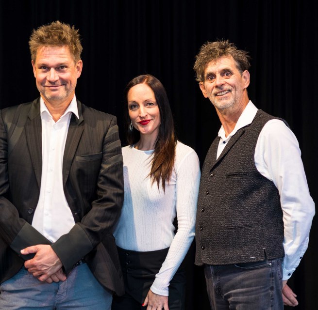 Cool zijn is een kwestie van smaak, maar het rockt, groovt en knalt. En dat is toch het belangrijkste, nietwaar? // © Julian Brügmann Cool zijn is een kwestie van smaak, maar het rockt, groovt en knalt. En dat is toch het belangrijkste, nietwaar? // © Julian Brügmann