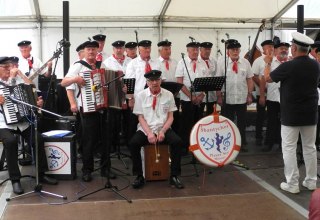 © https://plauamsee.de/event/plauer-musiksommer-adventskonzert-plauer-choere/ © https://plauamsee.de/event/plauer-musiksommer-adventskonzert-plauer-choere/