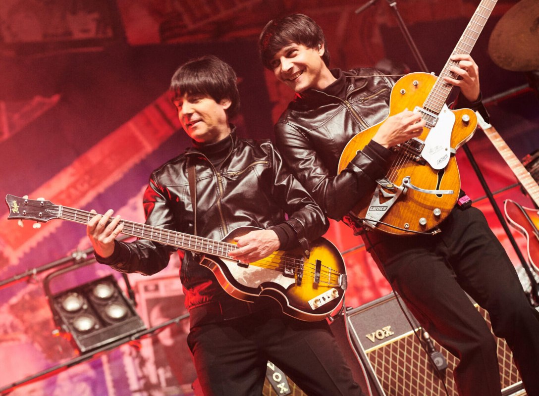 © YESTERDAY - A TRIBUTE TO THE BEATLES © YESTERDAY - A TRIBUTE TO THE BEATLES