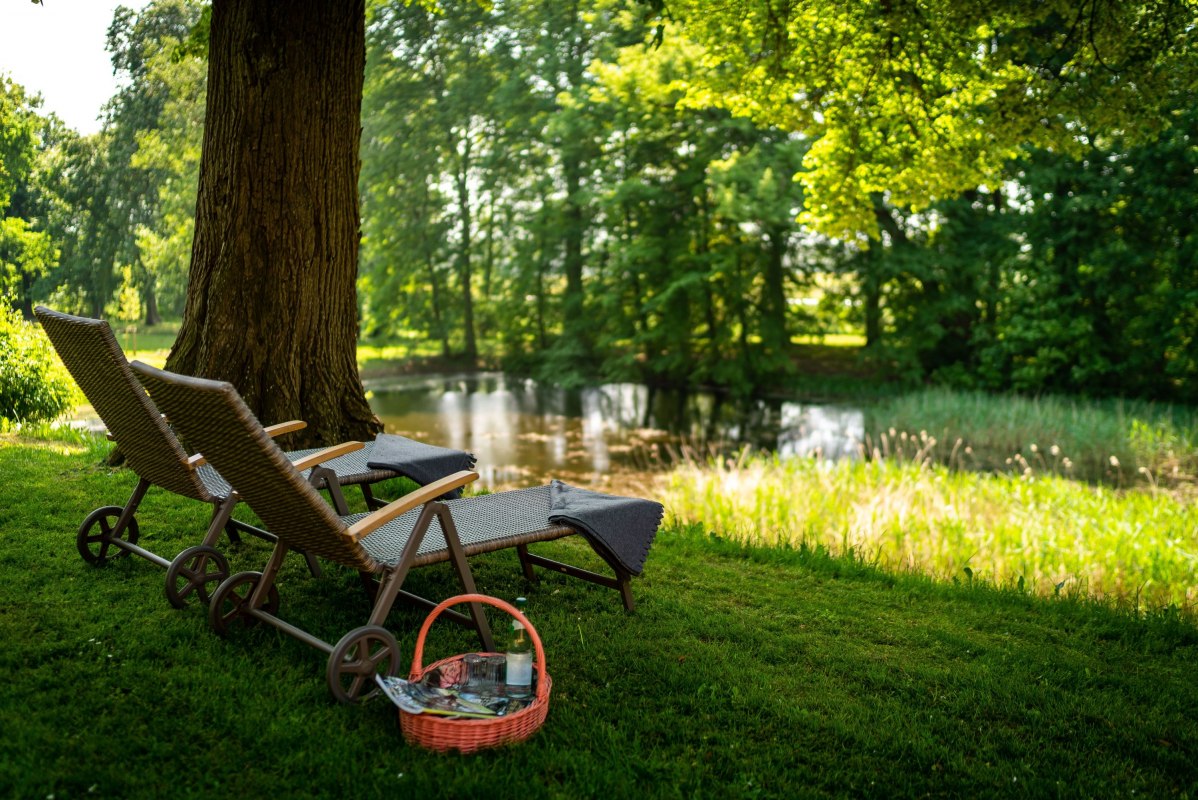 Entspannen im Schlosspark L&uuml;hburg // &copy; Schloss L&uuml;hburg