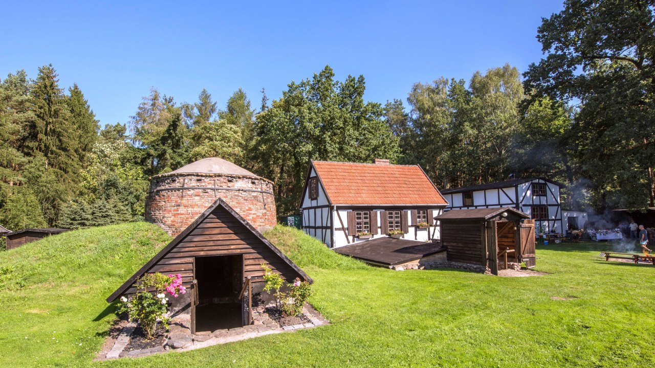 Forst- und Köhlerhof in der Rostocker Heide // © TZRW/Th. Ulrich Forst- und Köhlerhof in der Rostocker Heide // © TZRW/Th. Ulrich