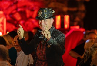 &copy; Martina Heyden-Smentek