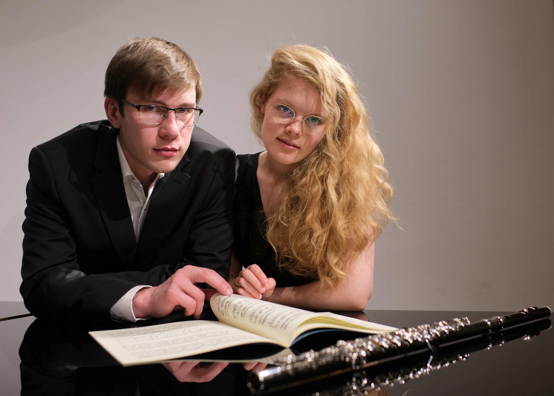 Meret Louisa Vogel (fluit) en Stefan M&ouml;bius (piano) // &copy; Matthias Ellinger