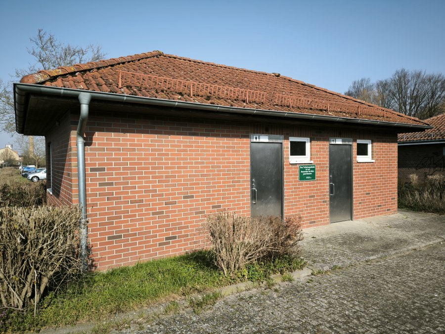 WC Häuschen Parkplatz Grüner Weg, © Jana Koch WC Häuschen Parkplatz Grüner Weg, © Jana Koch
