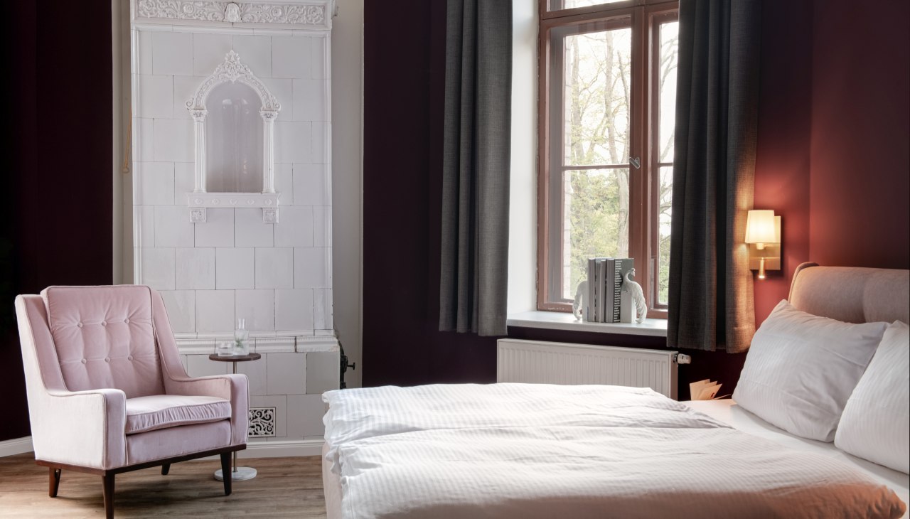 Elegantes Gemach mit Ruhe, Behaglichkeit und beeindruckendem Ausblick, © Schloss Neetzow Elegantes Gemach mit Ruhe, Behaglichkeit und beeindruckendem Ausblick, © Schloss Neetzow