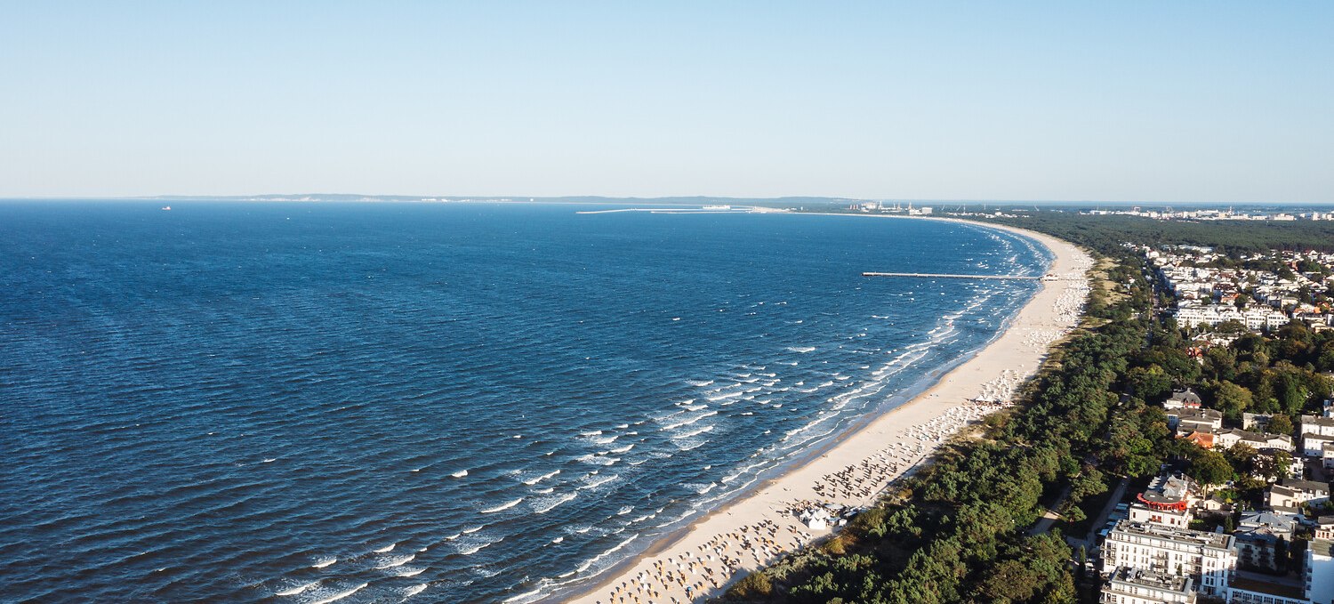 &copy; DSR Hotel Holding GmbH