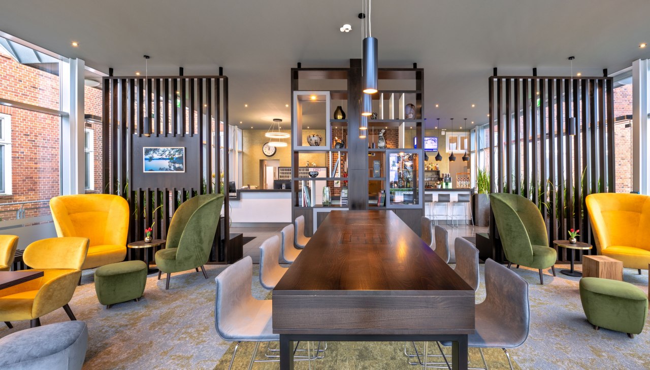 Lobby_web, &copy; Hotel am Schlosspark G&uuml;strow