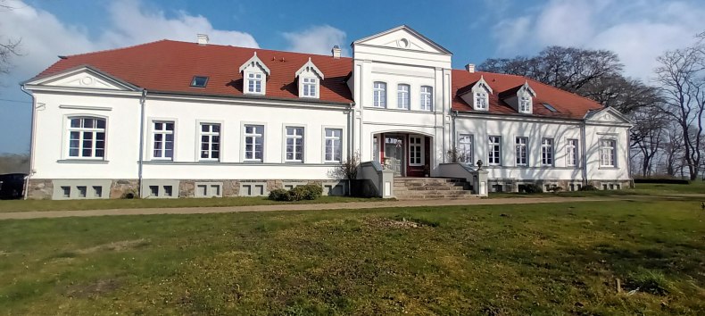 Gutshaus am Penzliner See // &copy; Janssen