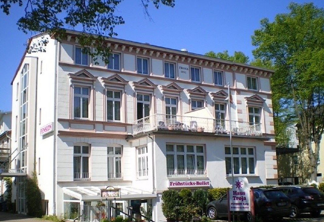 Au&szlig;enansicht der Pension Katy/Haus Troja, &copy; Pension Katy/Haus Troja