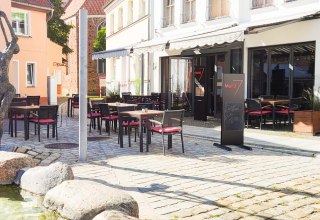 In het hart van de oude binnenstad van Grimmen is Markt 7 het culinaire trefpunt voor zowel inwoners als vakantiegangers. // © J.Schnepel/Stadtbäckerei Kühl In het hart van de oude binnenstad van Grimmen is Markt 7 het culinaire trefpunt voor zowel inwoners als vakantiegangers. // © J.Schnepel/Stadtbäckerei Kühl