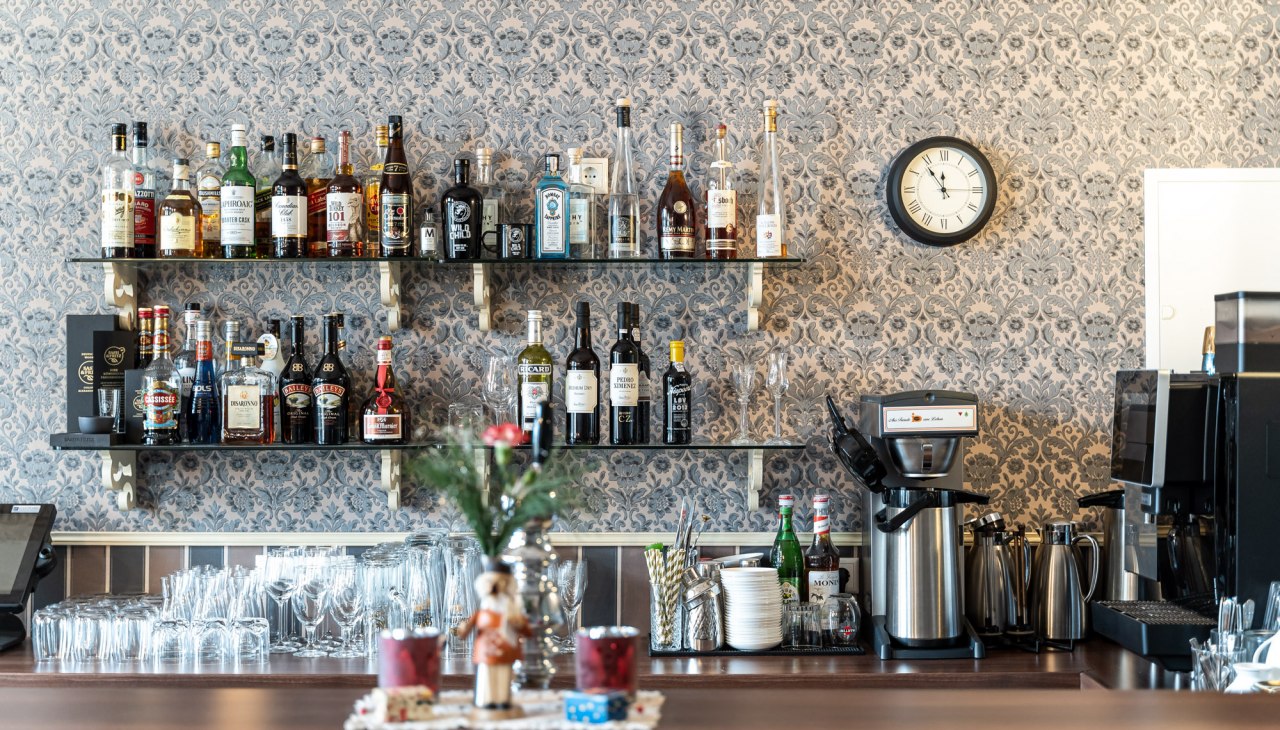 Café und Bar im Schlossgut Gorow, © DOMUSImages Café und Bar im Schlossgut Gorow, © DOMUSImages