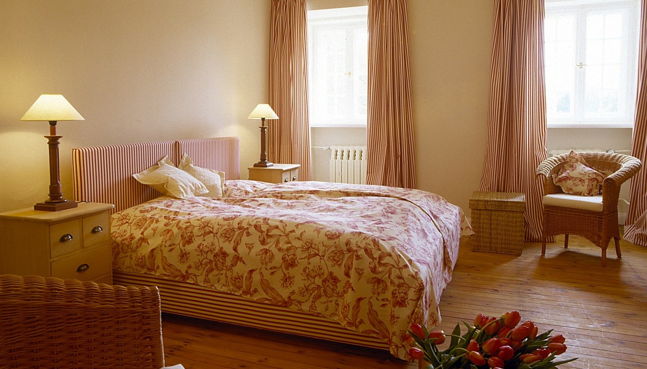 Ansicht eines Doppelzimmer einer Suite für 6 Personen, © Jagdschloss Bellin Ansicht eines Doppelzimmer einer Suite für 6 Personen, © Jagdschloss Bellin