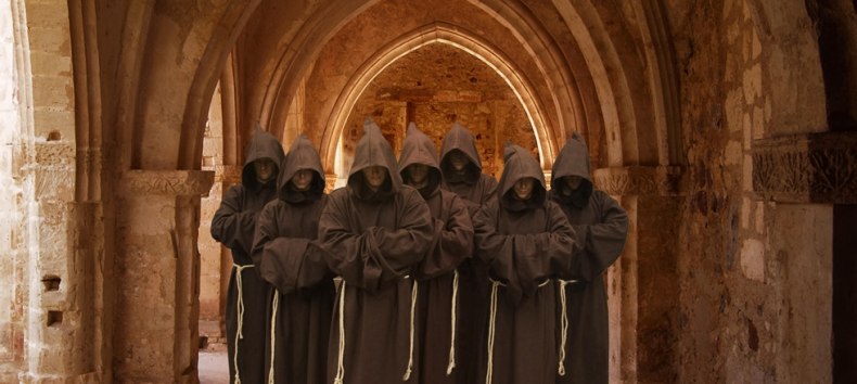 &copy; THE GREGORIAN VOICES