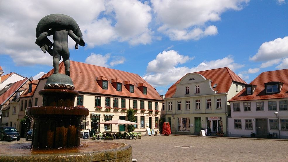 Blick vom Hechtbrunnen auf den Marktplatz, © Jana Koch Blick vom Hechtbrunnen auf den Marktplatz, © Jana Koch