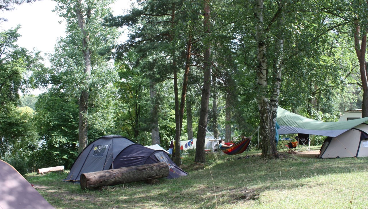 Stellpl&auml;tze am Wasser, &copy; Hans D&ouml;hring