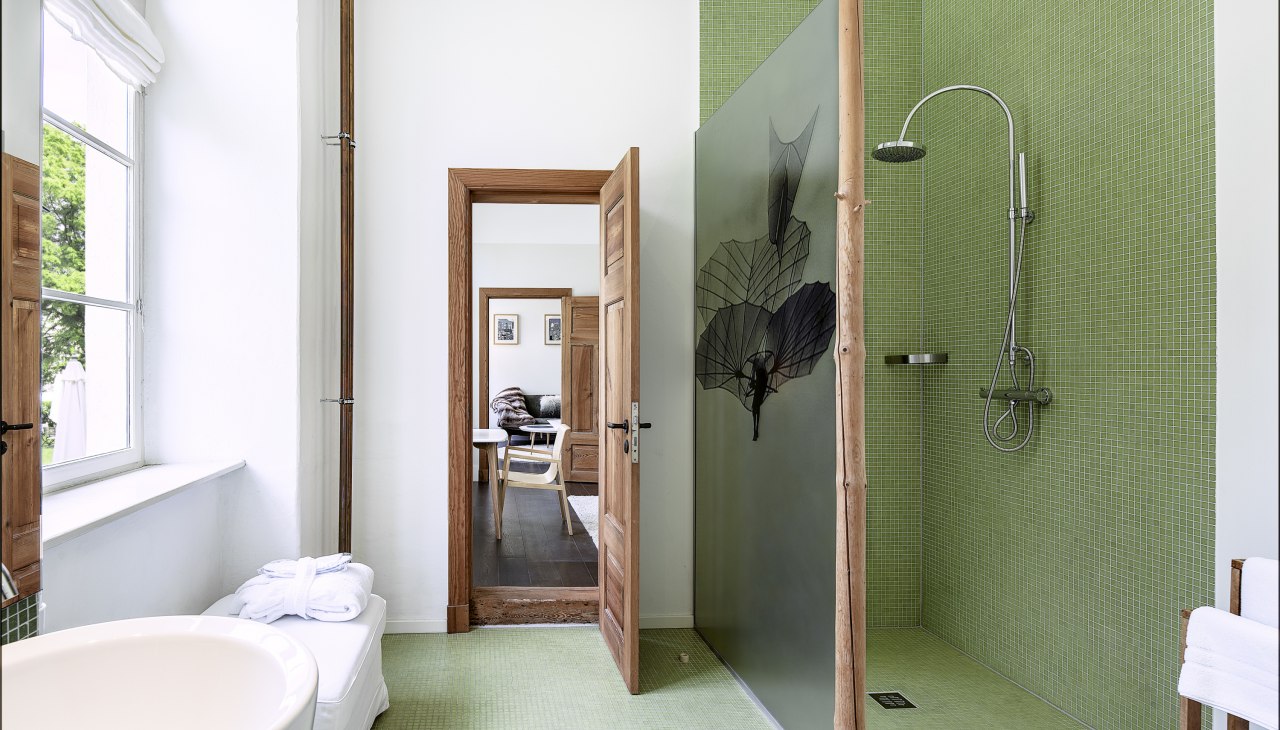 Badzimmer im Kavaliershaus, &copy; Kavaliershaus am Finckener See / Ben Donath