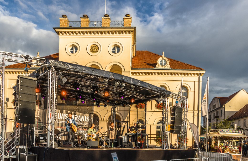 Kunst- und Einkaufsnacht, &copy; Stadt Neustrelitz/ Baganz