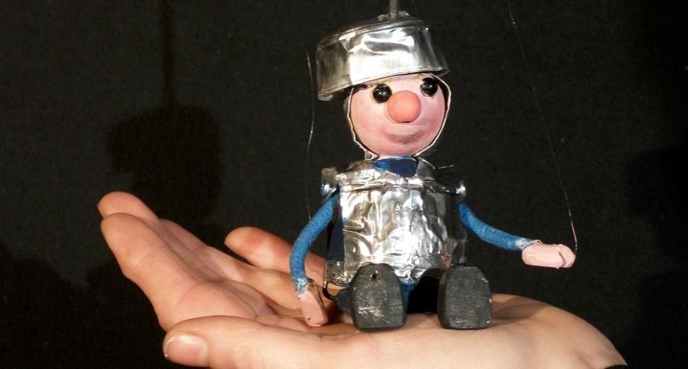 &copy; Tandera Theater