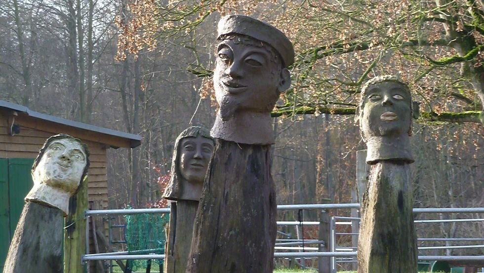 Teil der Skulpturengruppe Die 12 Geschworenen, &copy; Gerhard G&uuml;thoff