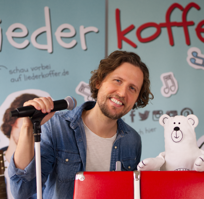 &copy; (c)Liederkoffer