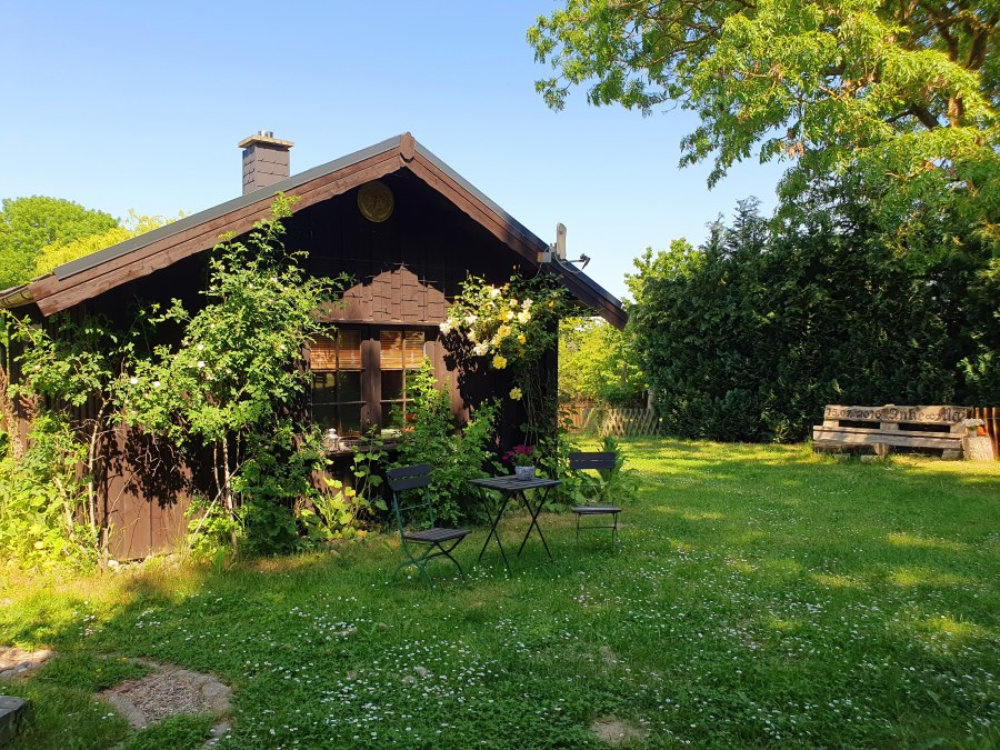 Holzh&auml;uschen f&uuml;r 1-5 Personen zum Seele baumeln lassen, &copy; Nussbaumhof MV