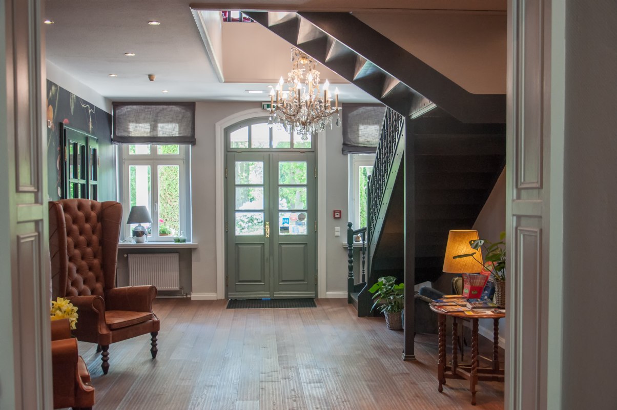 Einladender und gem&uuml;tlicher Eingangsbereich // &copy; Lieblingsplatz Hotels mbH