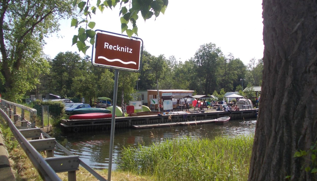 Wasserwanderrastplatz Marlow - Übernachtung im Zelt - Imbiss, © H. Stypmann