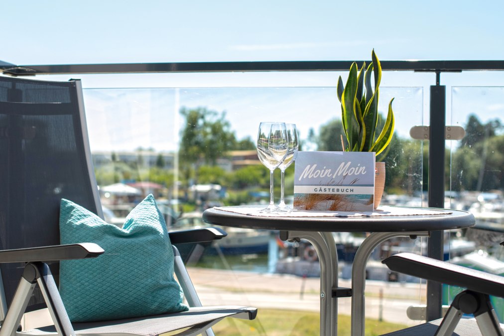 Balkon eines Marina Müritz Apartments, © KUHNLE-TOURS Balkon eines Marina Müritz Apartments, © KUHNLE-TOURS