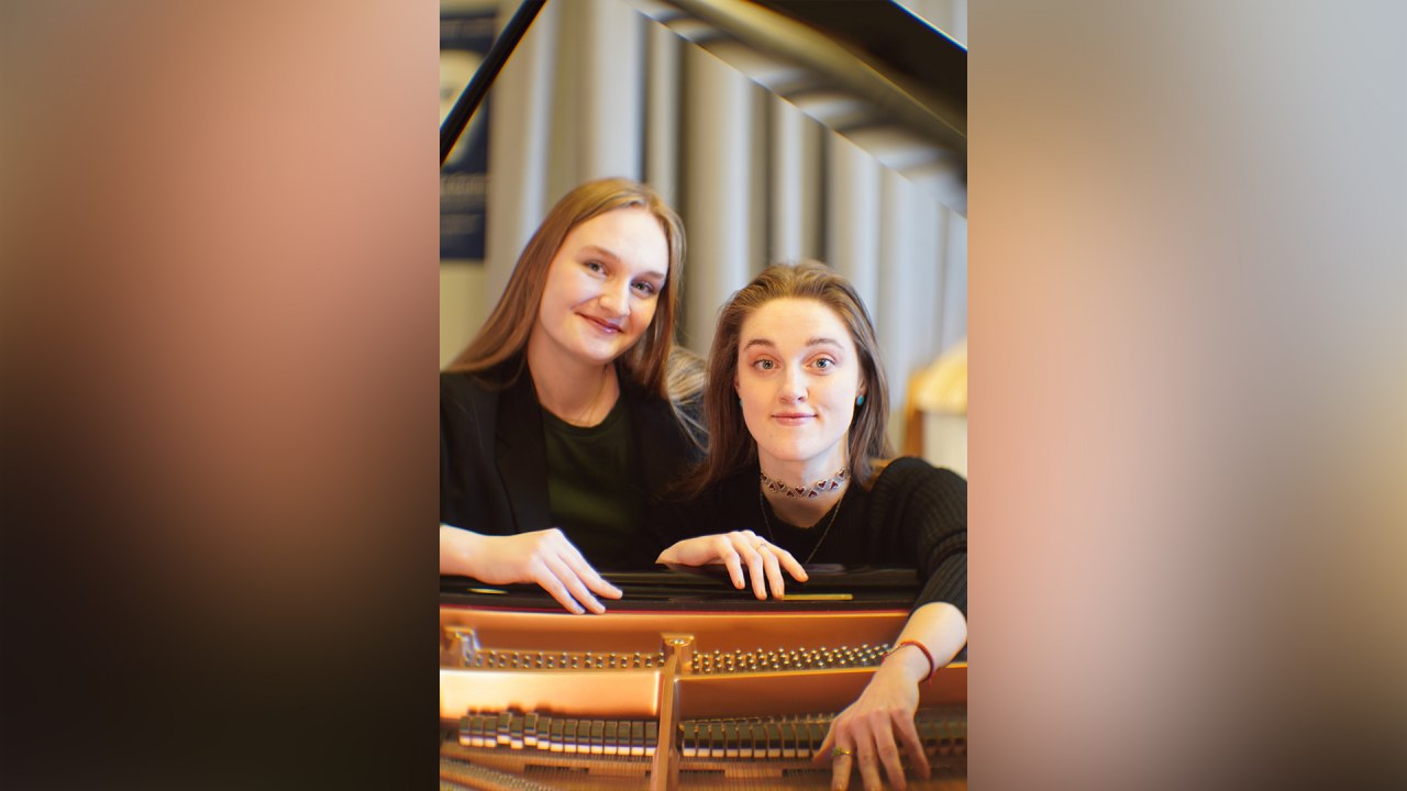 Varvara Kostenko und Yaroslava Osadcha // &copy; hmt Rostock (bereitgestellt)