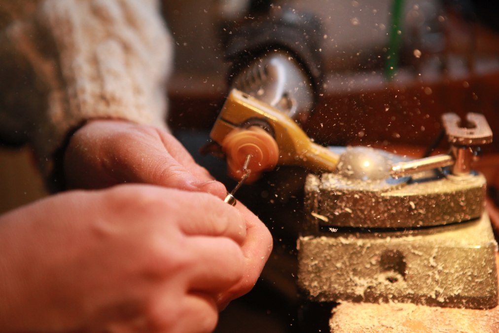 Bernsteinschleifen mit dem Bernsteinexperten Thomas Reich, &copy; bernsteinschleifen_bn-matthias-gr-ndling-galerie-usedomfotos