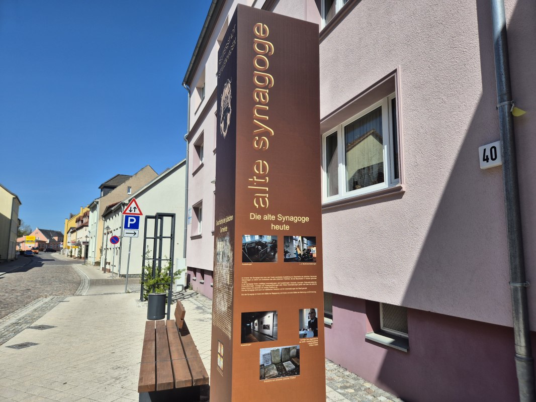 &copy; Gina Schulenberg