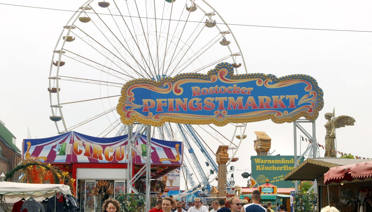 Rostocker Pfingstmarkt im Stadthafen, &copy; Gro&szlig;markt Rostock GmbH, Dietmar Lilienthal